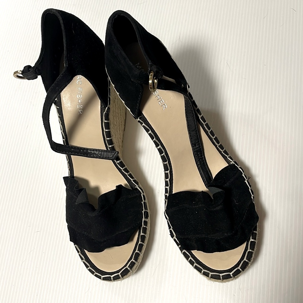 Brand New March Fisher Black Ruffle Strap Wedge Sandals - size 9M